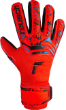 Reusch Attrakt Grip Evolution 5370825 3333 black red front